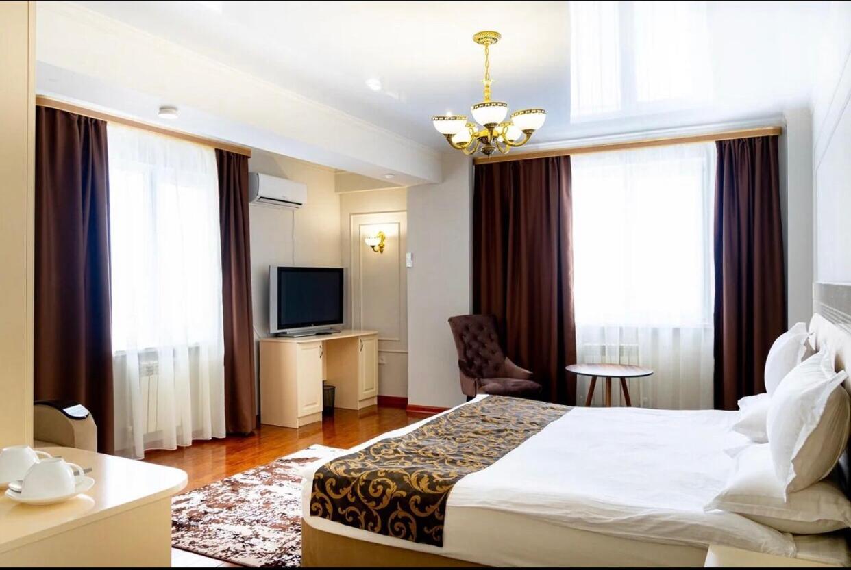 Gold Boutique Hotel Almaty Exterior photo